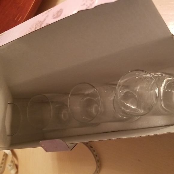 Four Piece Glass Party Set - Picture 9 of 10